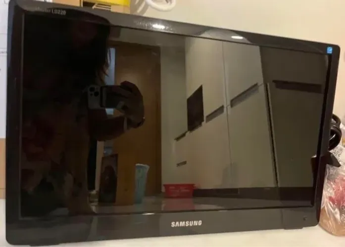 Monitor Samsung LD190 - 19 Polegadas - Impecável.