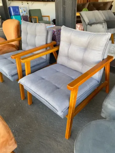 Poltrona fazemos em qualquer cor