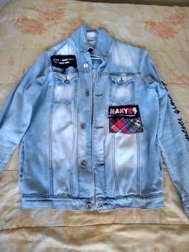 JAQUETA jeans da marca NAKYK 
