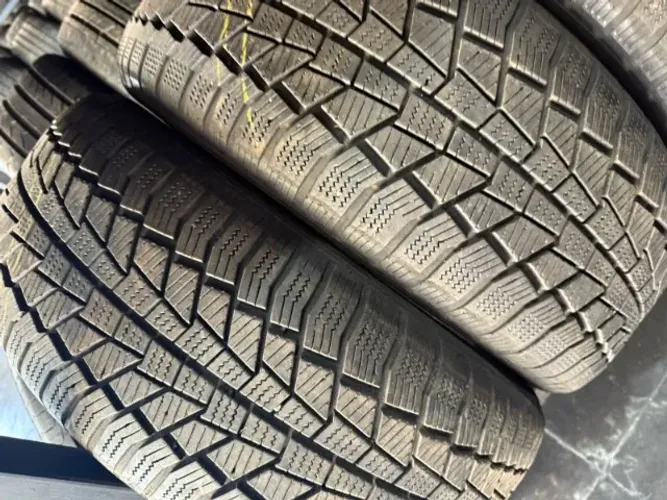 Pneu 215/55/17 Contact Continental SN de 95 % vida útil
