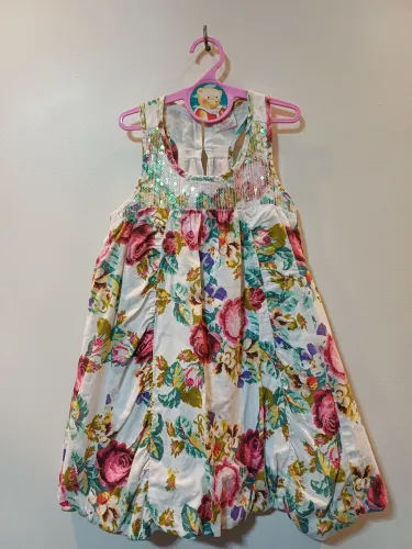 Vestido colorido balonê com paetês tam.2 semi-novo 