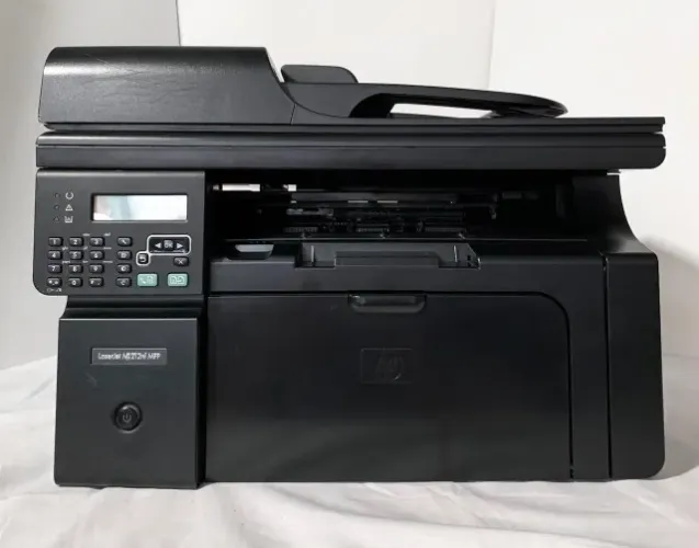 Impressora Multifuncional Laser HP M1212