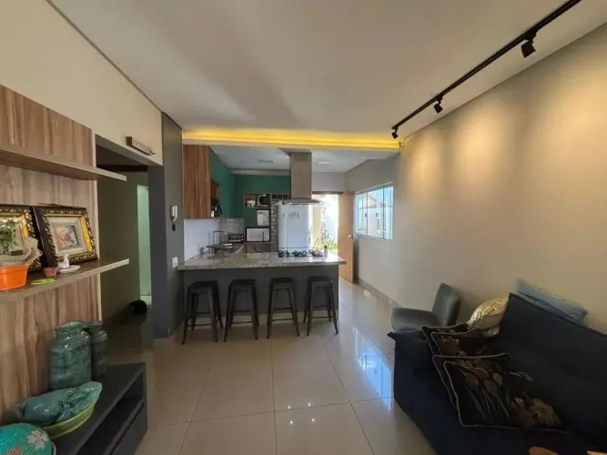Casa Padrão - Oportunidade Rara no Bairro Feliz Goiânia