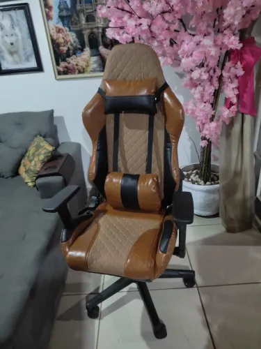 Poltrona Gamer Nova. PVC KANSAS Não descasca ou rasga.