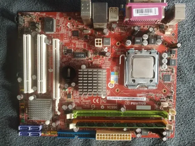 Placa mãe 775 computador + 2gb de memoria ddr2 + Proc. core2dou e7500