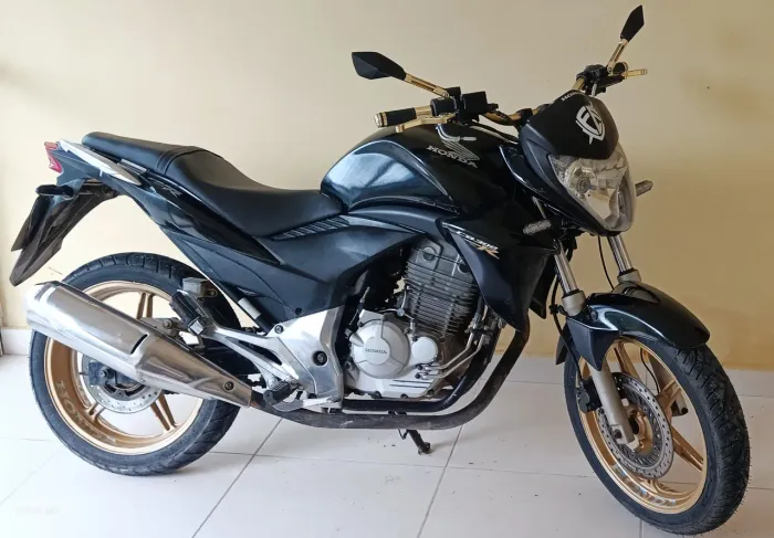 CB 300 2015