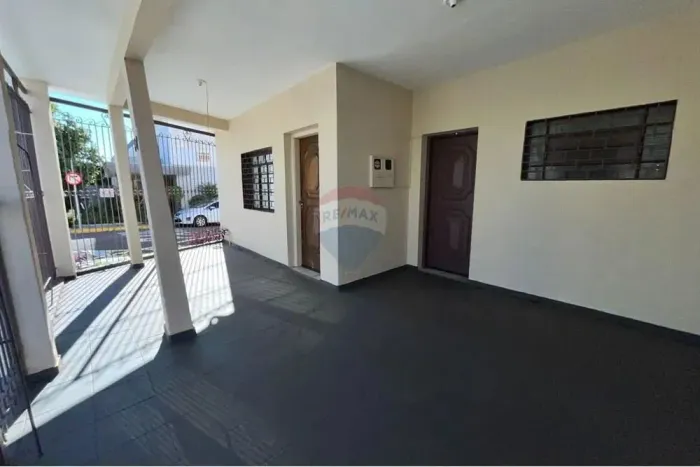 SOBRADO VERSÁTIL PARA VENDA A 2 MINUTOS DO CENTRO