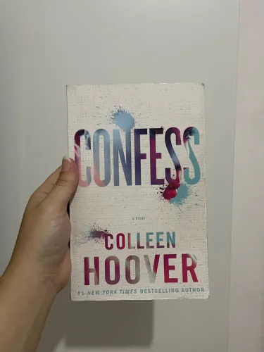 Livro em inglês Confess - Colleen Hoover - Romance
