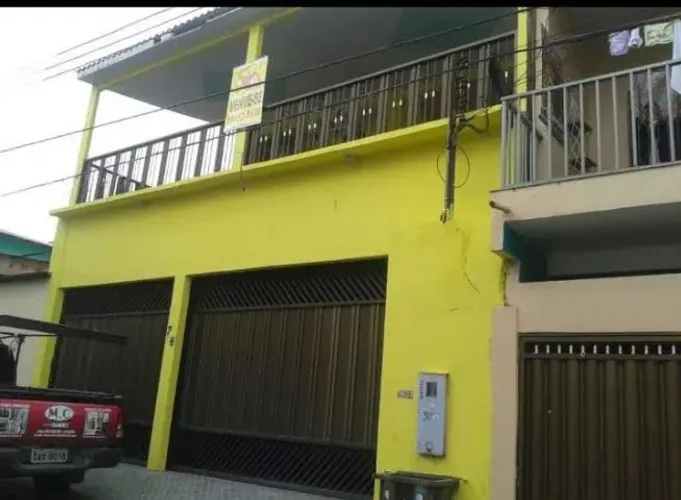 Casa 2 Pavimentos c/ 3 Quartos no Conjunto Ouro Verde / Negociavel