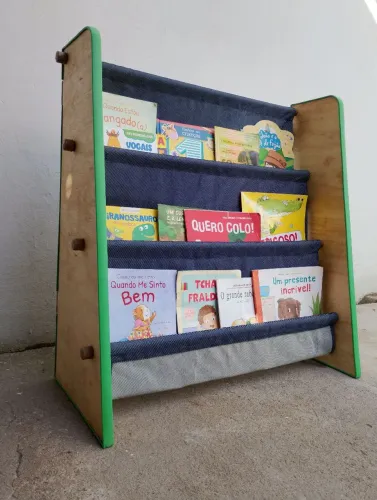 Estante de livros infantil 