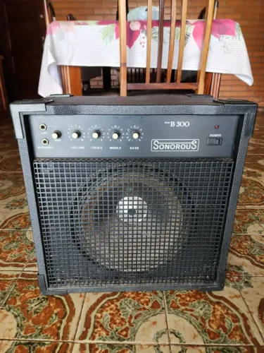 Amplificador Sonorous B300