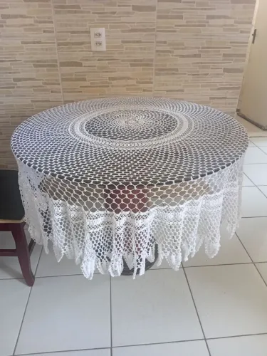 Toalha de mesa de crochê redonda feita a mão de 1,70 cm para as festas natalinas 