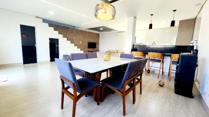 Excelente Casa com Piscina Itaipu 80