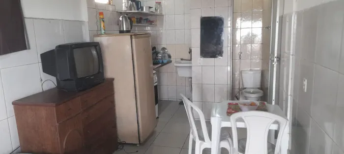 Aluguel kitnet mobiliada com garagem no bairro Santa Cruz