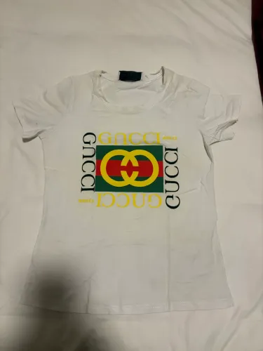 Camiseta da Gucci feminina tamanho M