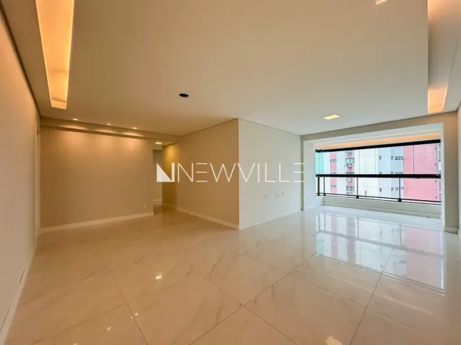 Apartamento com 4 quartos para alugar Recife