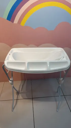 Banheira com suporte