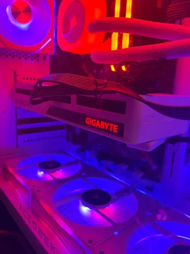 RTX 3060 VISION OC 12GB White