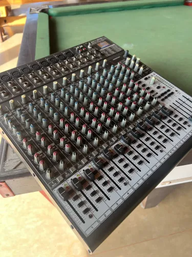 Mesa se som Behringer