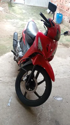 Moto boa e ta muito barato para sair logo, dispenso curiosos