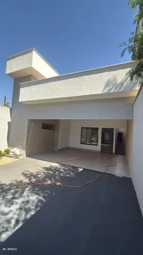 Casa para Venda em Goiânia, Goiá, 3 dormitórios, 2 suítes, 2 banheiros, 4 vagas