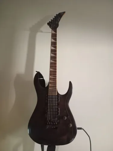 Guitarra superstrato groovin