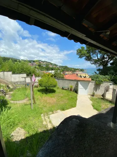 Vendo casa na Praia com vista para Mar