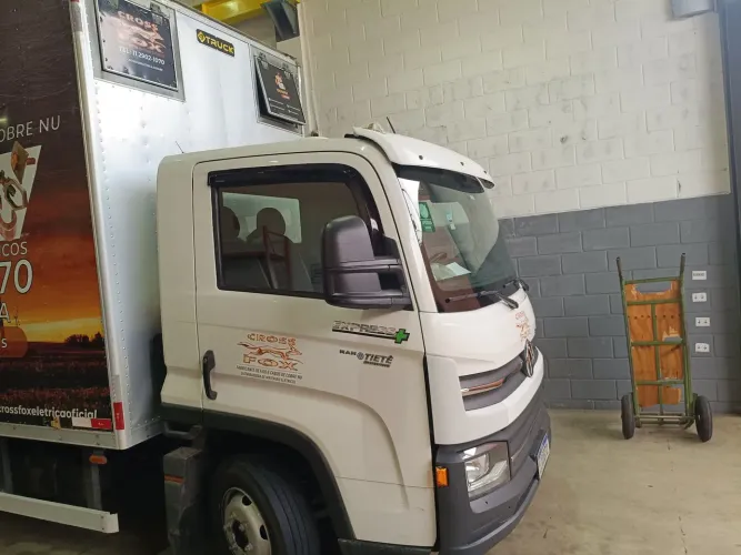 Volkswagen Delivery Express + 3.0 16V 2P TB Diesel 2022