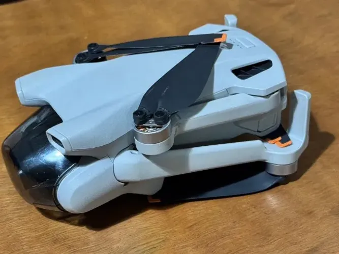 Drone Dji Mini 3 Fly More Combo Plus Com Tela Br Câmera 4k