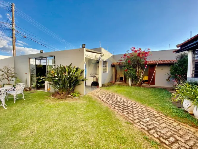 Casa em Vila Rosa - Itapetininga
