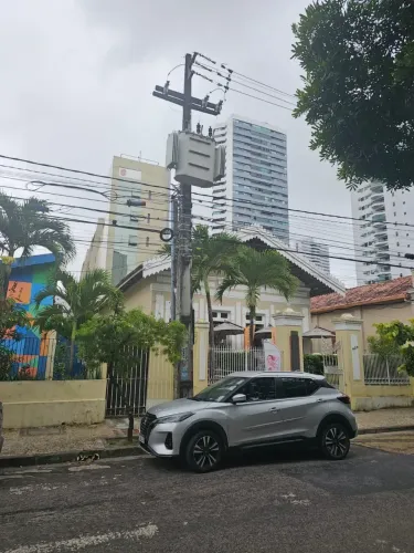 Escritório para aluguel tem 11 metros quadrados com 1 quarto em Casa Forte - Recife - PE
