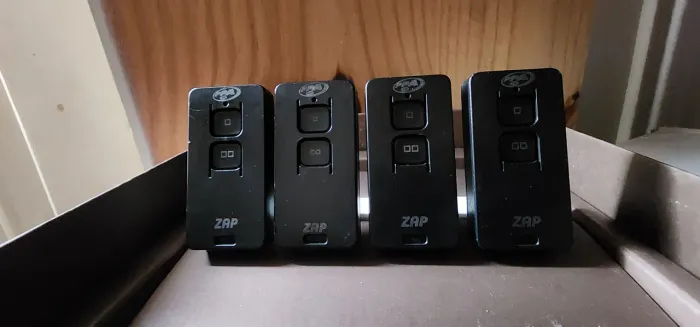 4 controles para portao