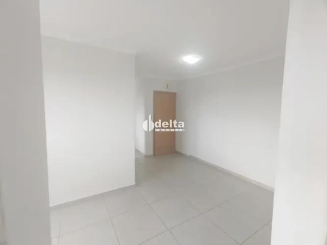 Apartamento com 2 quartos disponível para locação no bairro Brasil em Uberlândia-MG.
