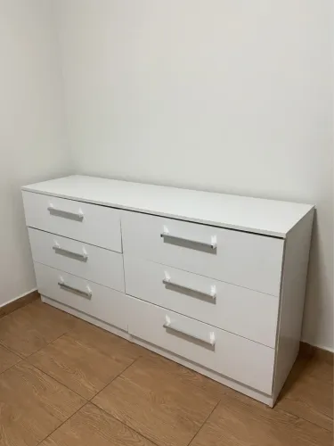 Cômoda com 6 gavetas