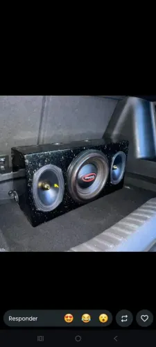 Caixa de som automotiva