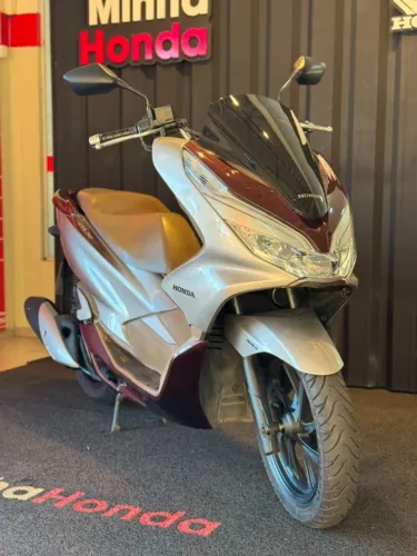 ? Honda PCX 150 DLX 2022/22 Impecável, Baixa KM, Revisada e Pronta para Rodar!