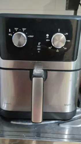 Vende-se Airfryer.