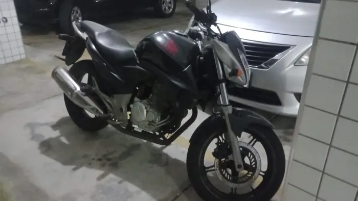 Cb 300