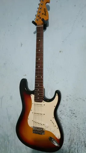 Guitarra Memphis MG-32