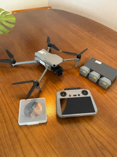 DJI Air 3 - com filtros ND, 3 baterias, perfeito