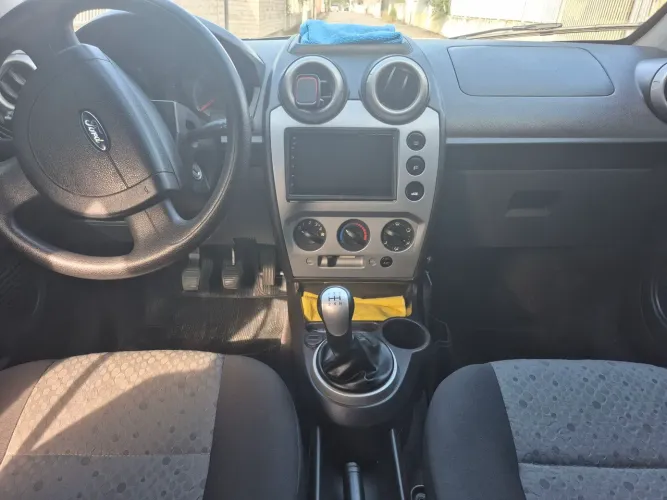 Ford Fiesta SE 1.6 8V Flex 5P 2014