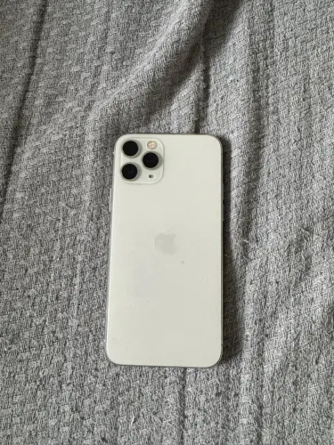 iPhone 11 Pro + Caixa e Carregador