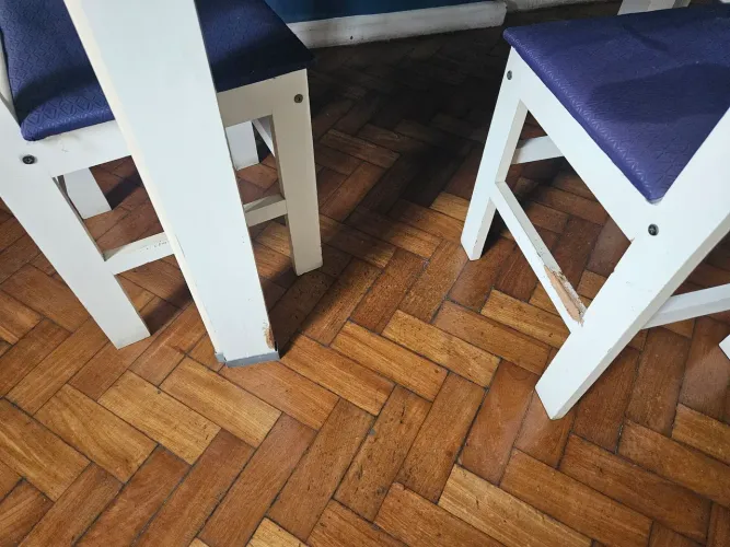 Doacao de conjunto de mesa de 4 lugares para retirada no flamengo hoje