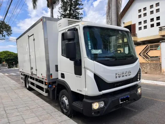 Iveco Tector 9-190 Com Baú Refrigerado