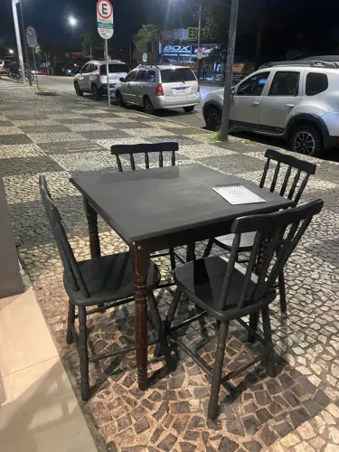 Kit 4 Mesas + 12 Cadeiras De Madeira Para Restaurante