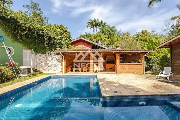 Casa à Venda a 300 Metros da Praia de Juquehy São Sebastião/SP