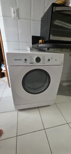 Máquina de secar roupas