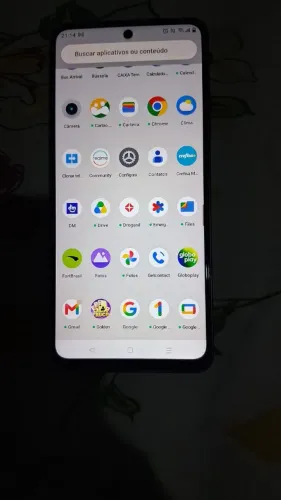 Vende se um celular ou troco