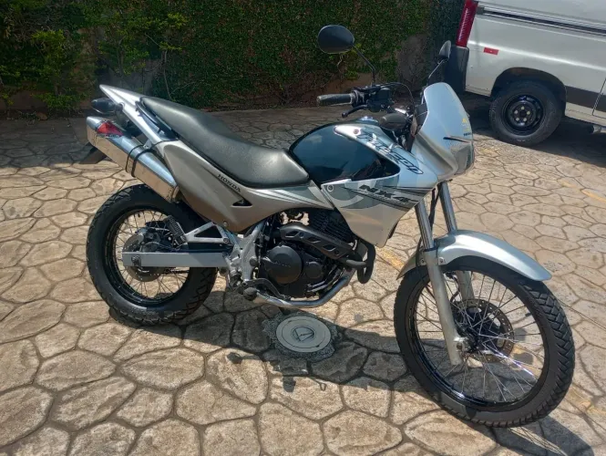 HONDA NX4 FALCON 2001 ? COMPLETA