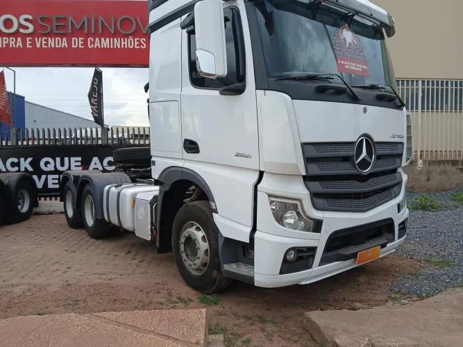 Mercedes-Benz Actros Actros 2651 MP5 LS 6x4 2p (diesel)(E5) 2021/2022 Vamos Seminovos Cuia